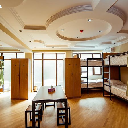 Feyu Hostel Baky Esterno foto
